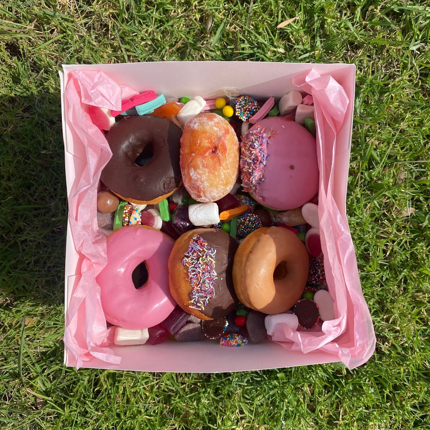 The Classic Donut Box